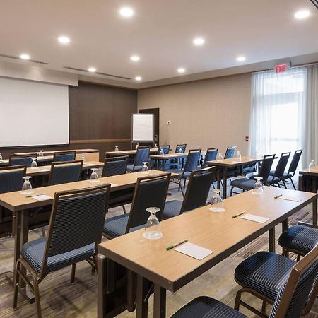 Courtyard By Marriott Toronto Вон Екстер'єр фото