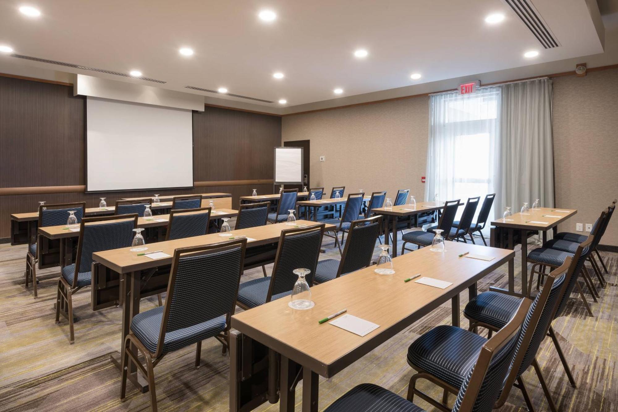 Courtyard By Marriott Toronto Вон Екстер'єр фото