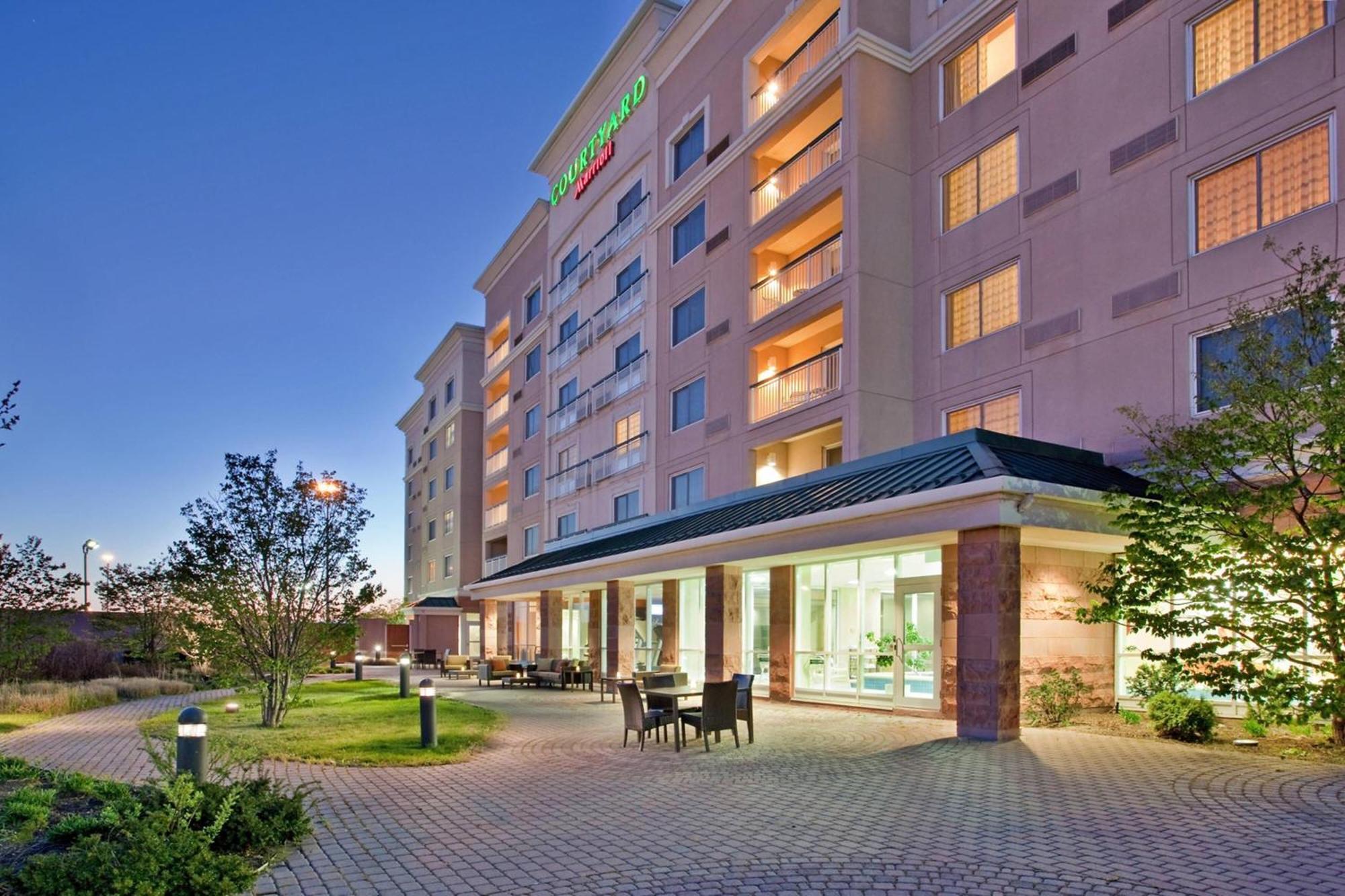 Courtyard By Marriott Toronto Вон Екстер'єр фото